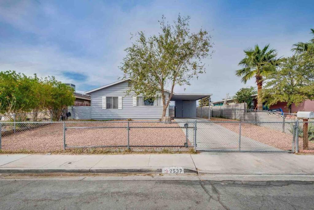 Cozy Home! 16 Min Away From Strip And Fremont Las Vegas Exterior foto