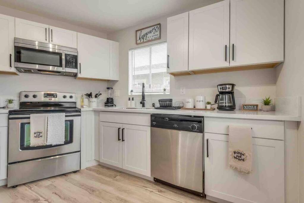 Cozy Home! 16 Min Away From Strip And Fremont Las Vegas Exterior foto